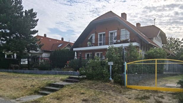 Szuperpanorámás cégüdülő, csak jól prosperáló vállalkozásnak Balatonvilágoson eladó